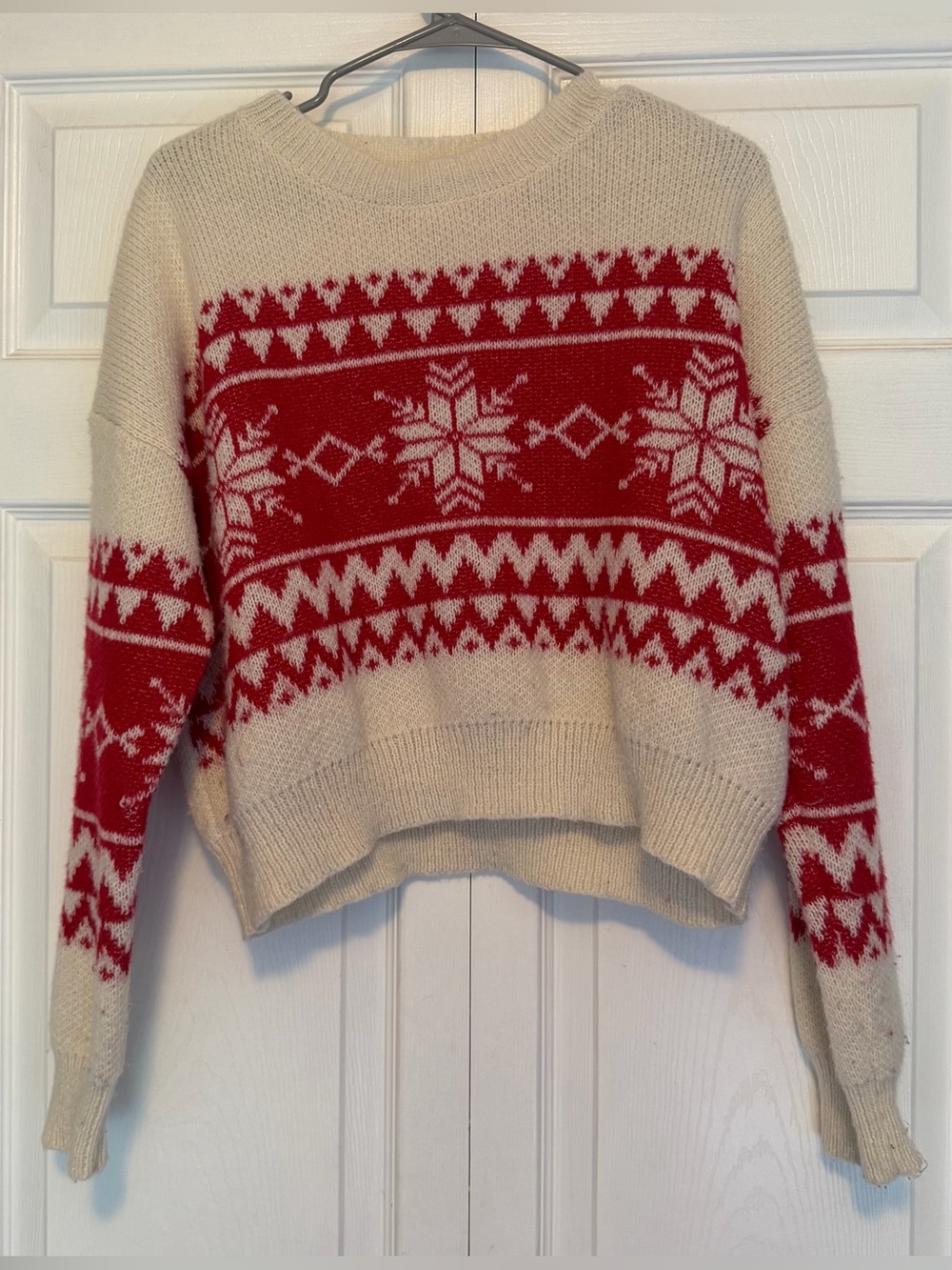 Cozy Women's Cream & Red Snowflake Knit Sweater